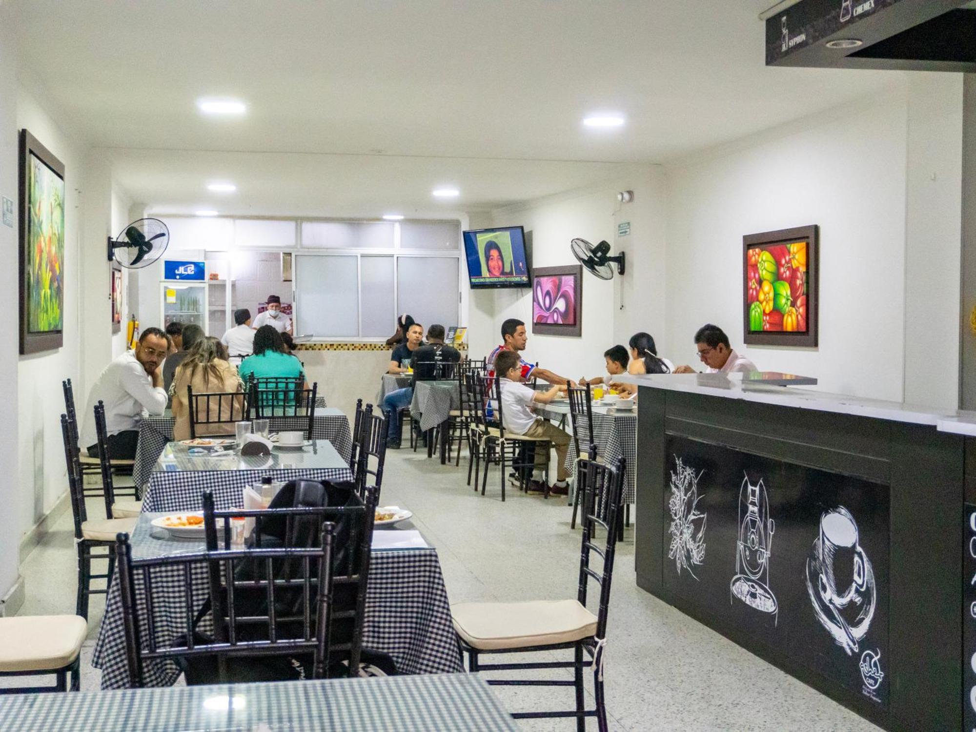 Andinos Plaza